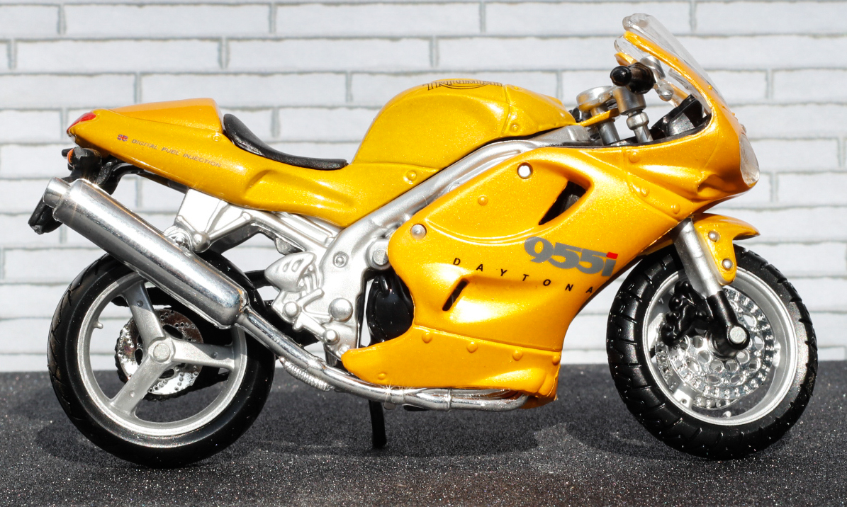 Maisto Triumph Daytona 955i